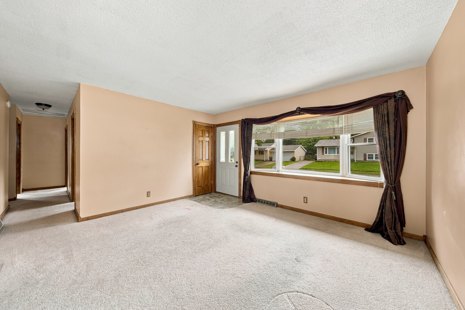 2730 N Gayman Avenue Property Photo 10