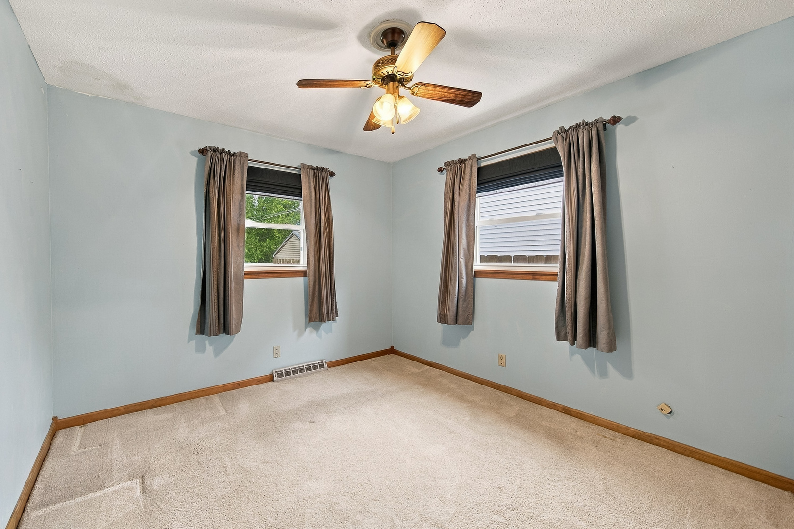 2730 N Gayman Avenue Property Photo 16