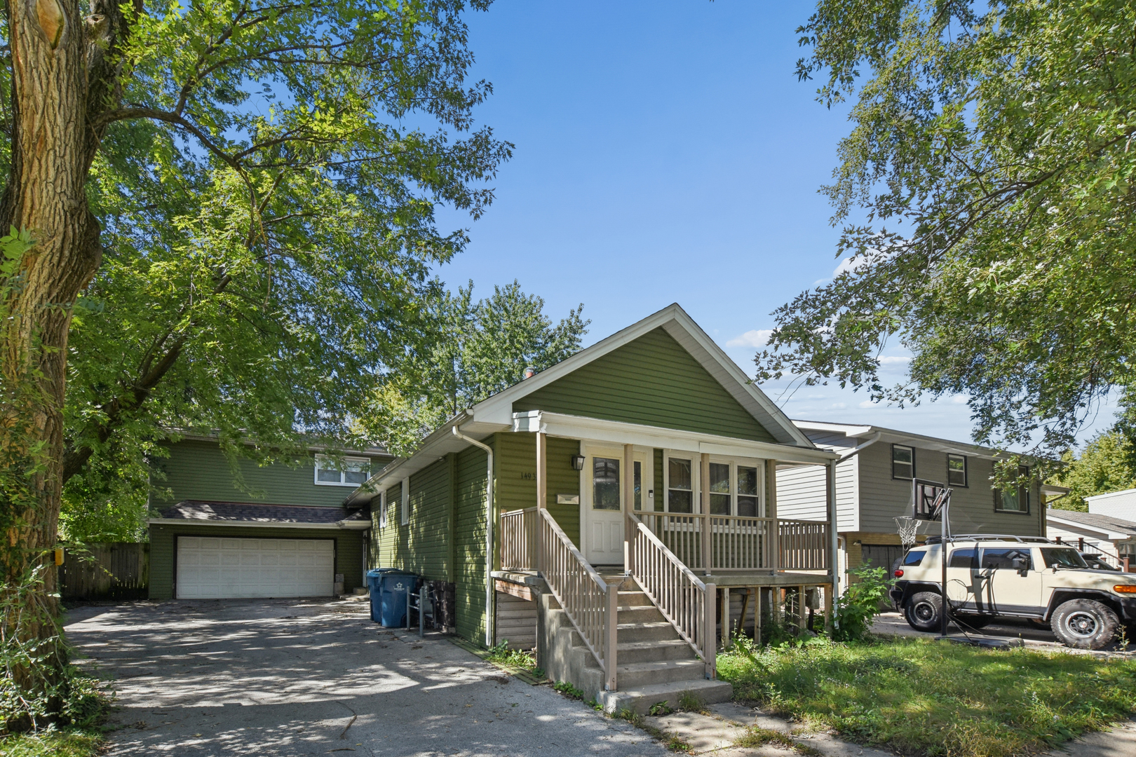 14938 Millard Avenue Property Photo 2