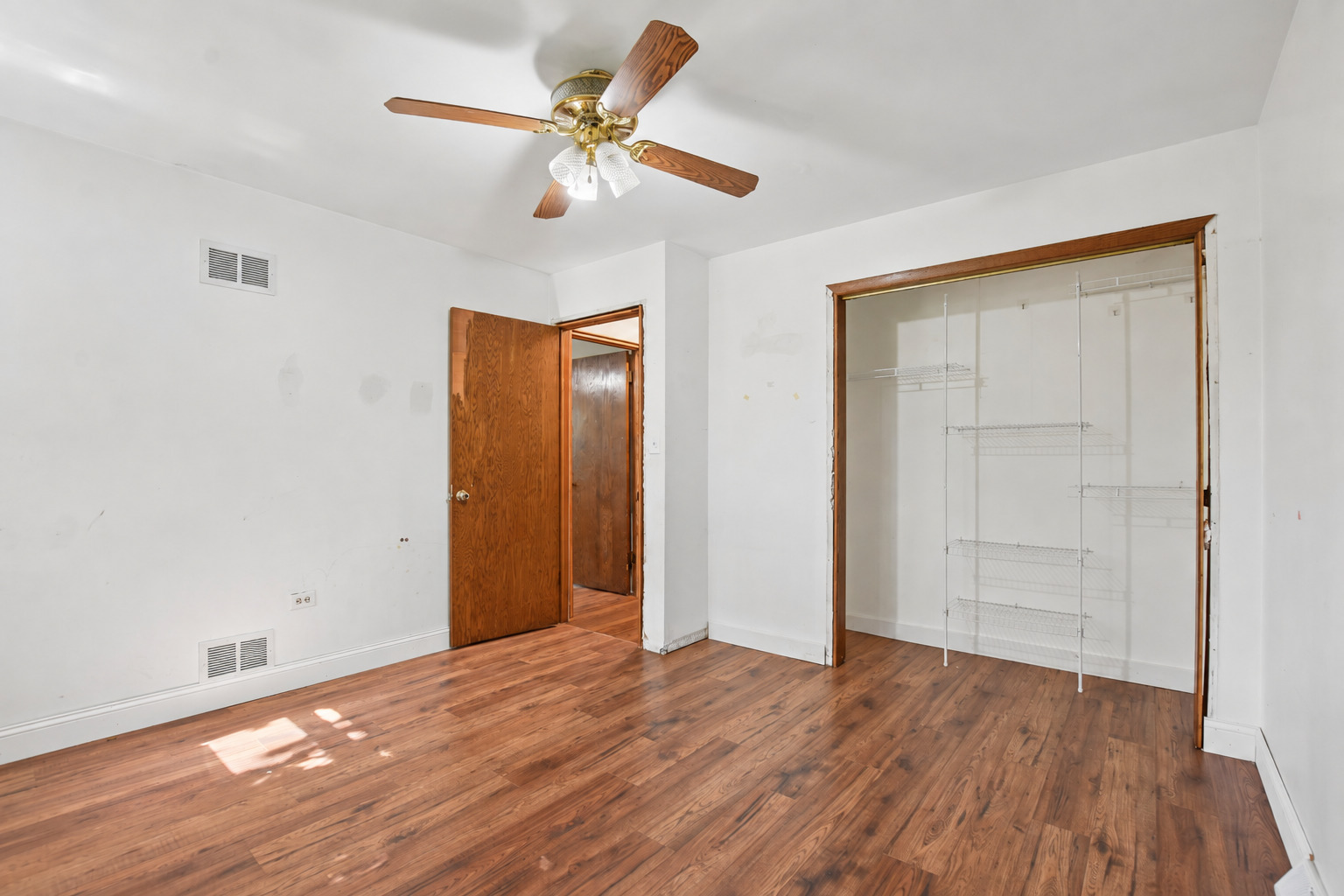 14938 Millard Avenue Property Photo 26