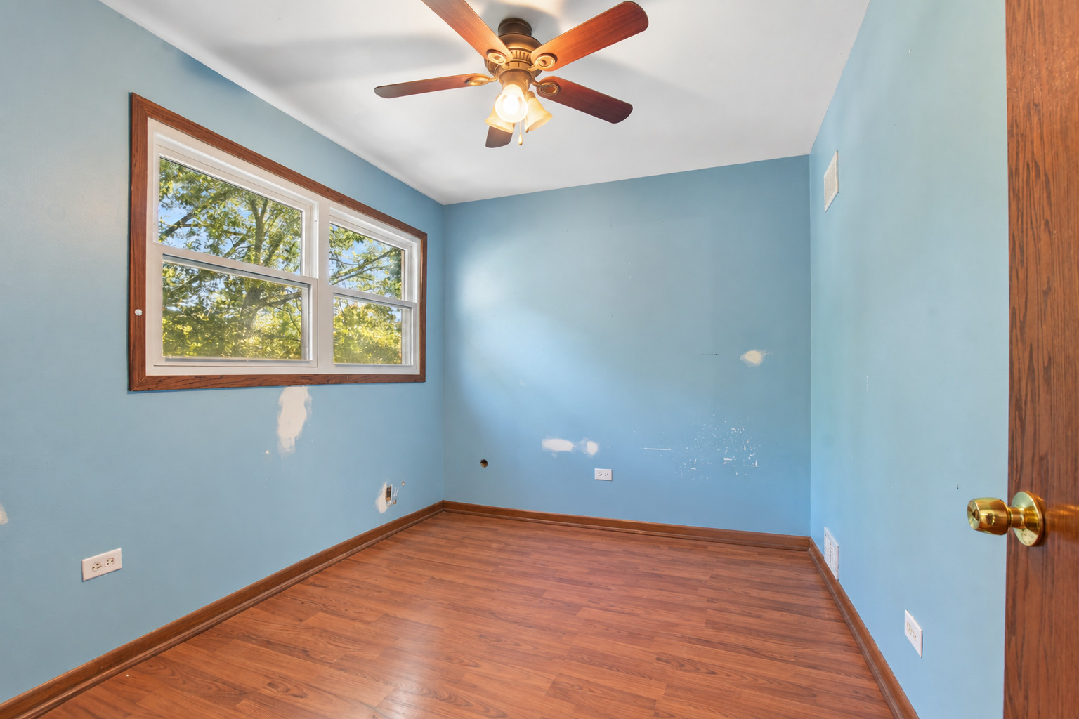 14938 Millard Avenue Property Photo 27