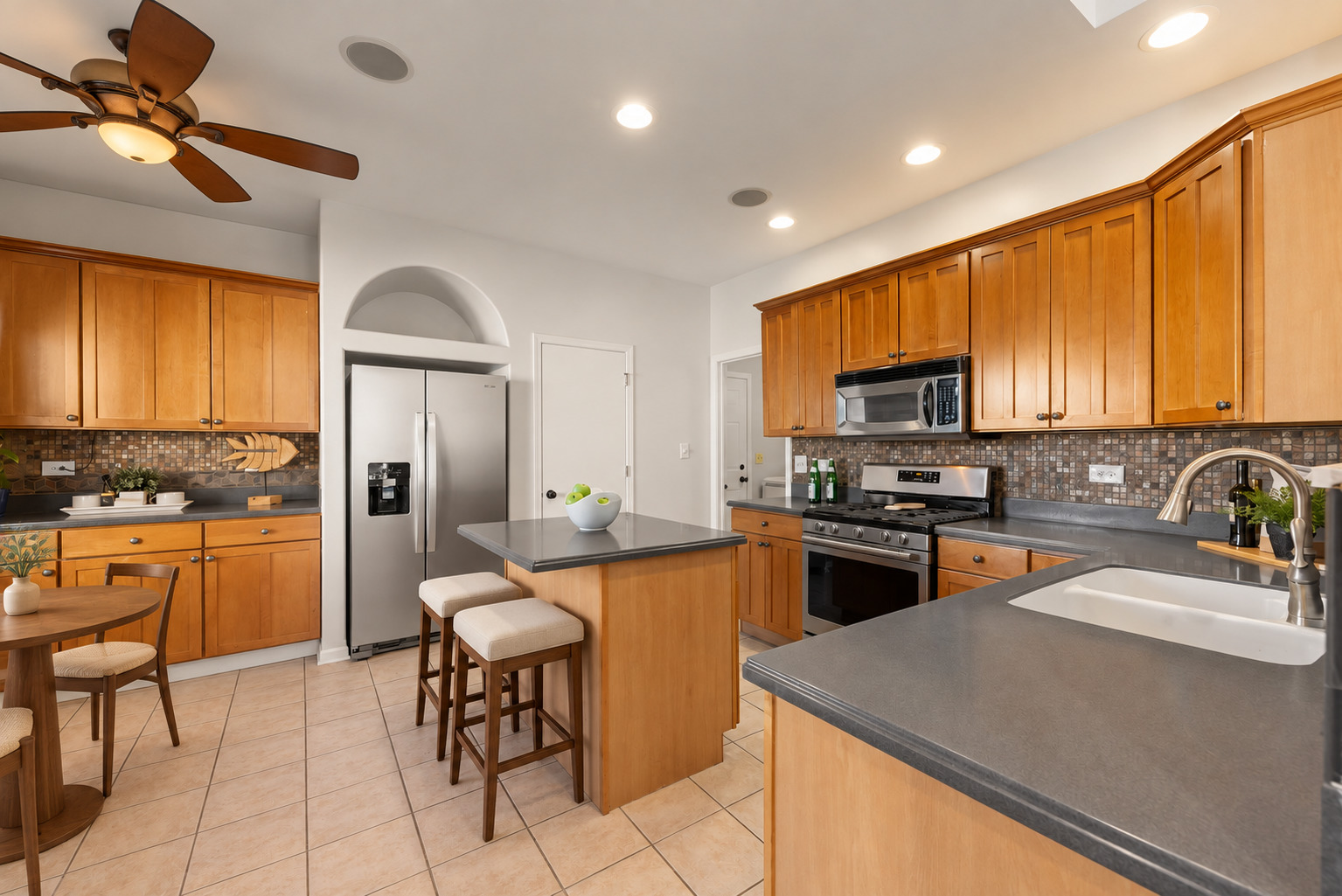16146 Huron Street Property Photo 10