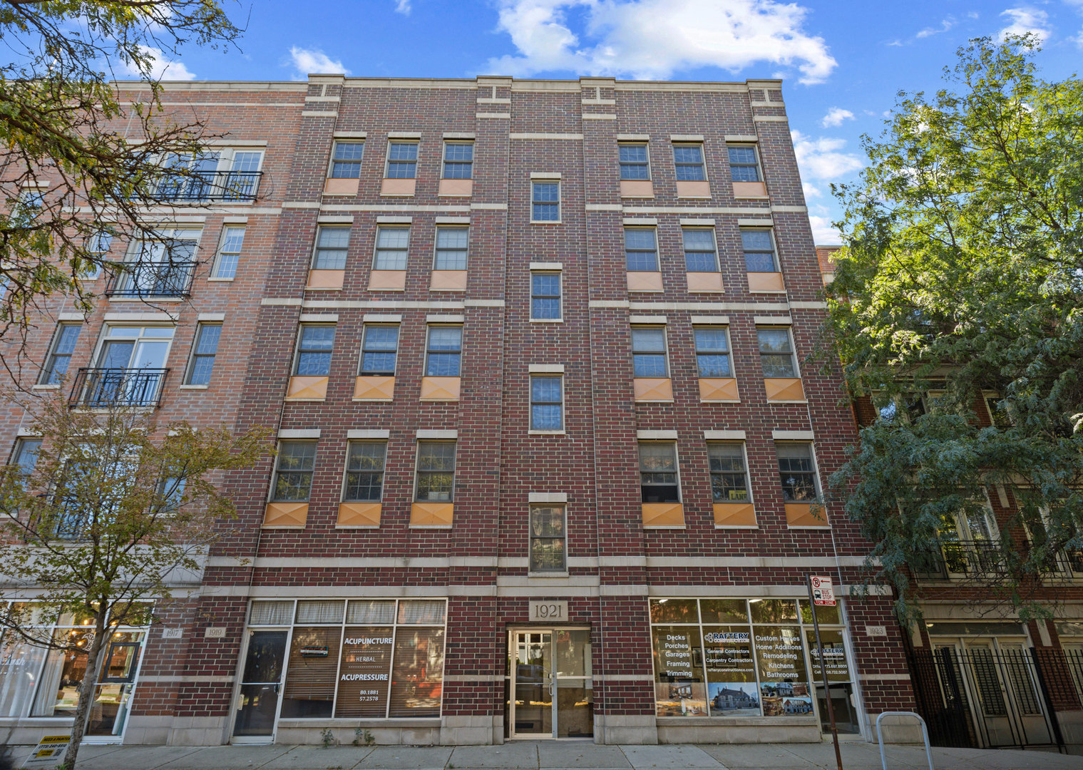1921 W Diversey Parkway 402 Property Photo 1