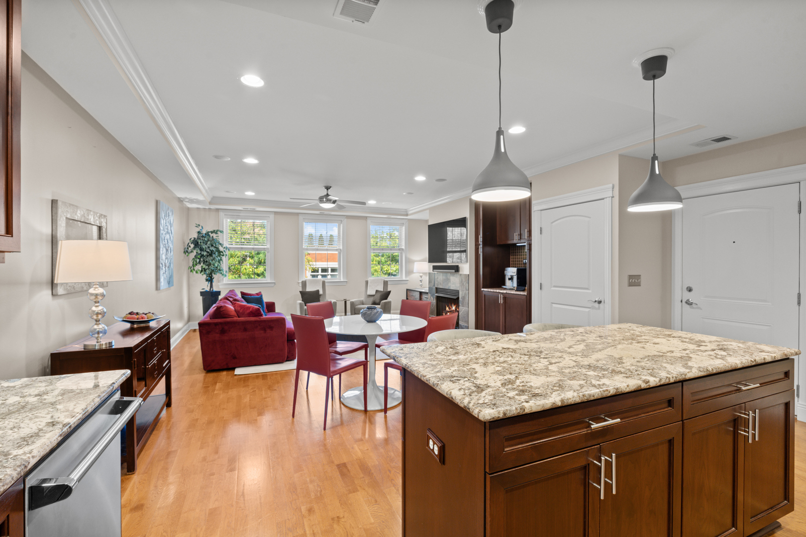 1921 W Diversey Parkway 402 Property Photo 9