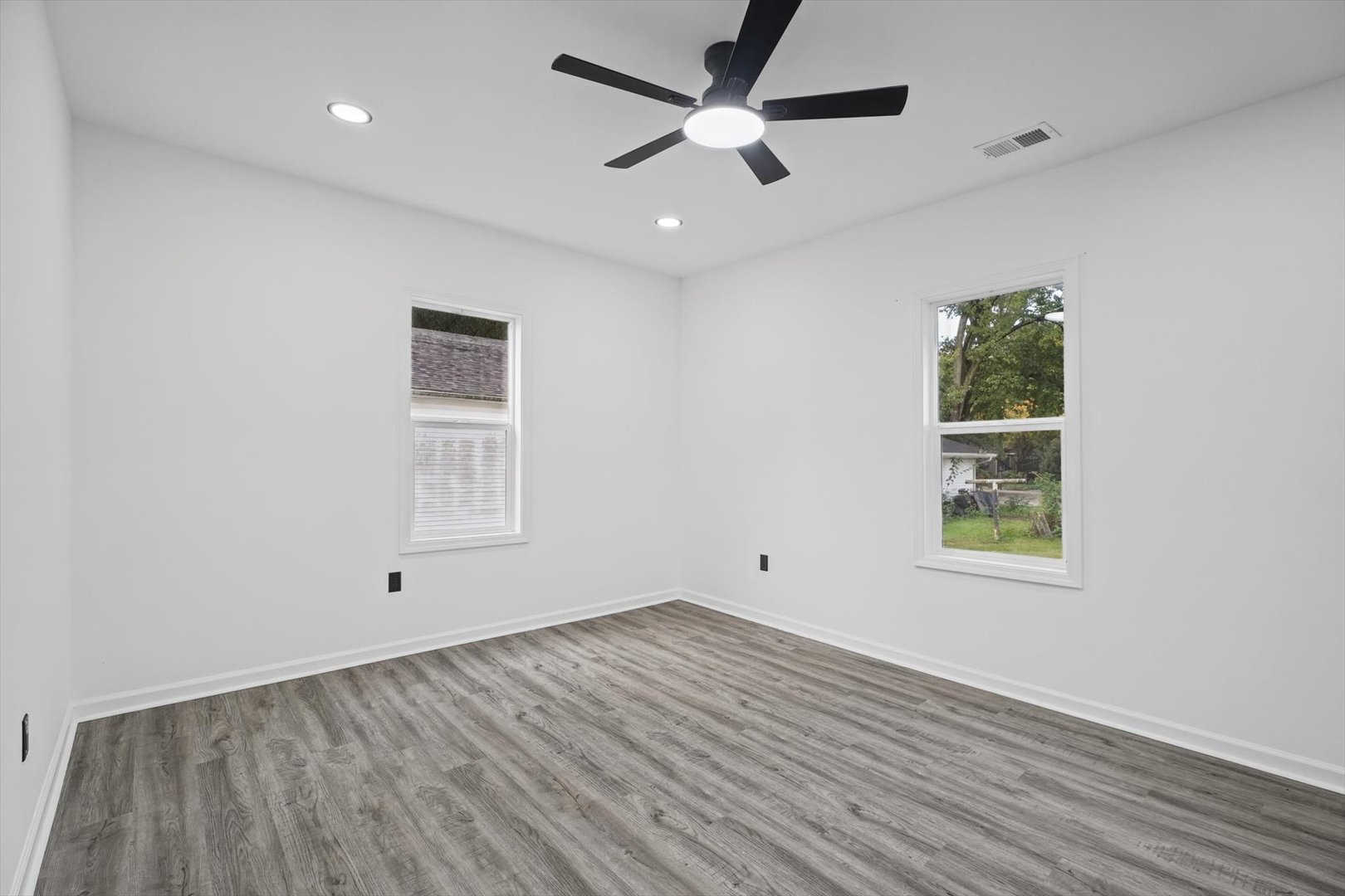 112 N Pearl Street Property Photo 11