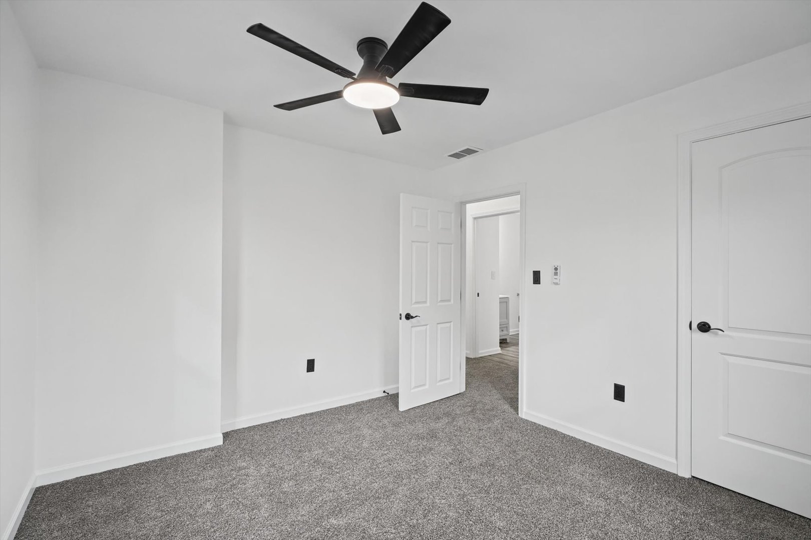 112 N Pearl Street Property Photo 22
