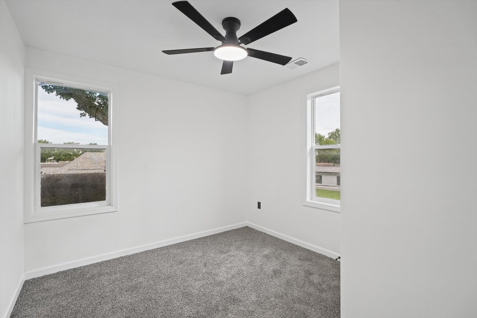 112 N Pearl Street Property Photo 23