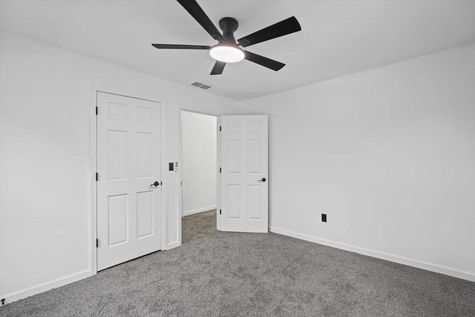 112 N Pearl Street Property Photo 28