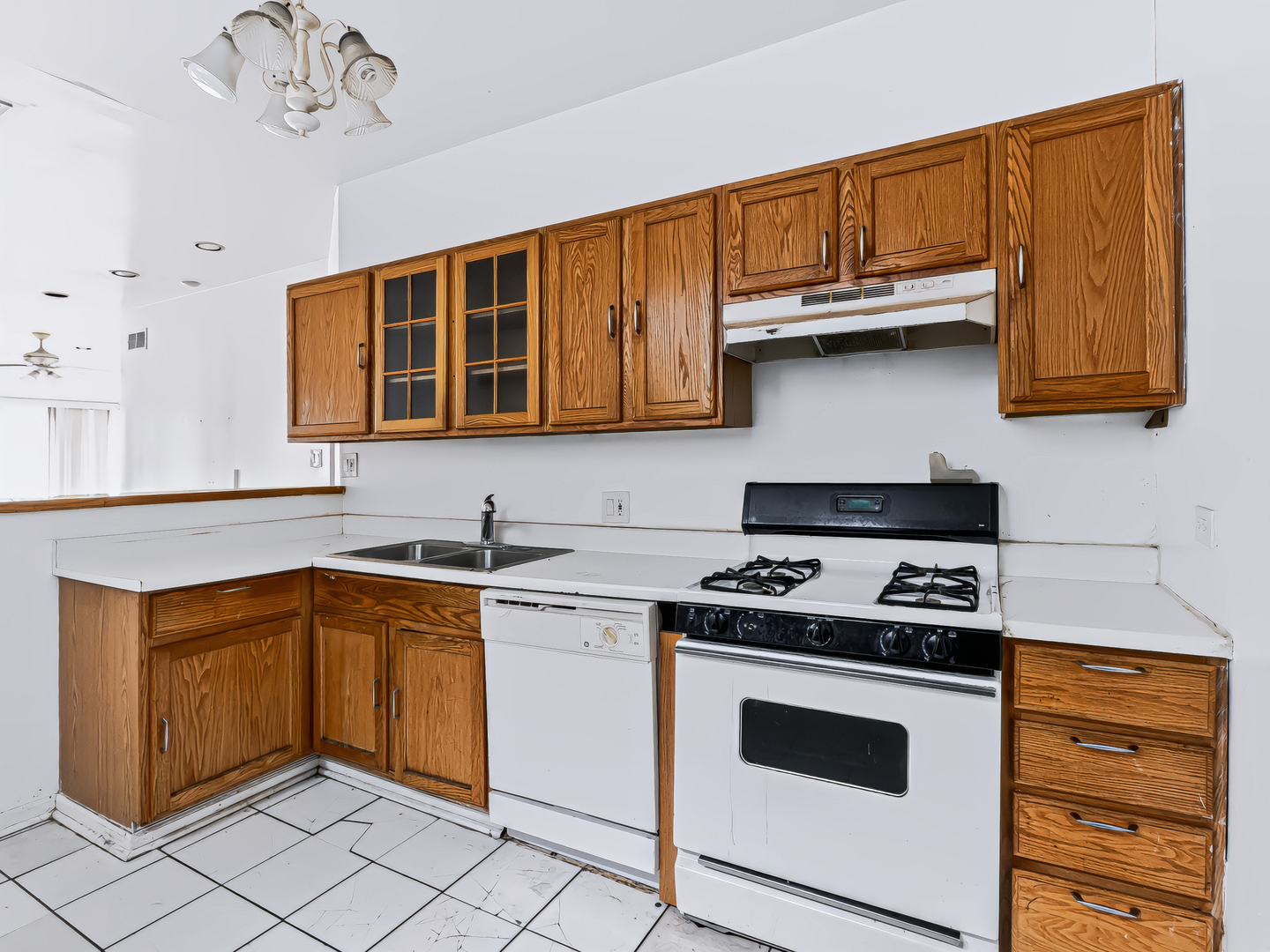 1942 E 72nd Place 2a Property Photo 8