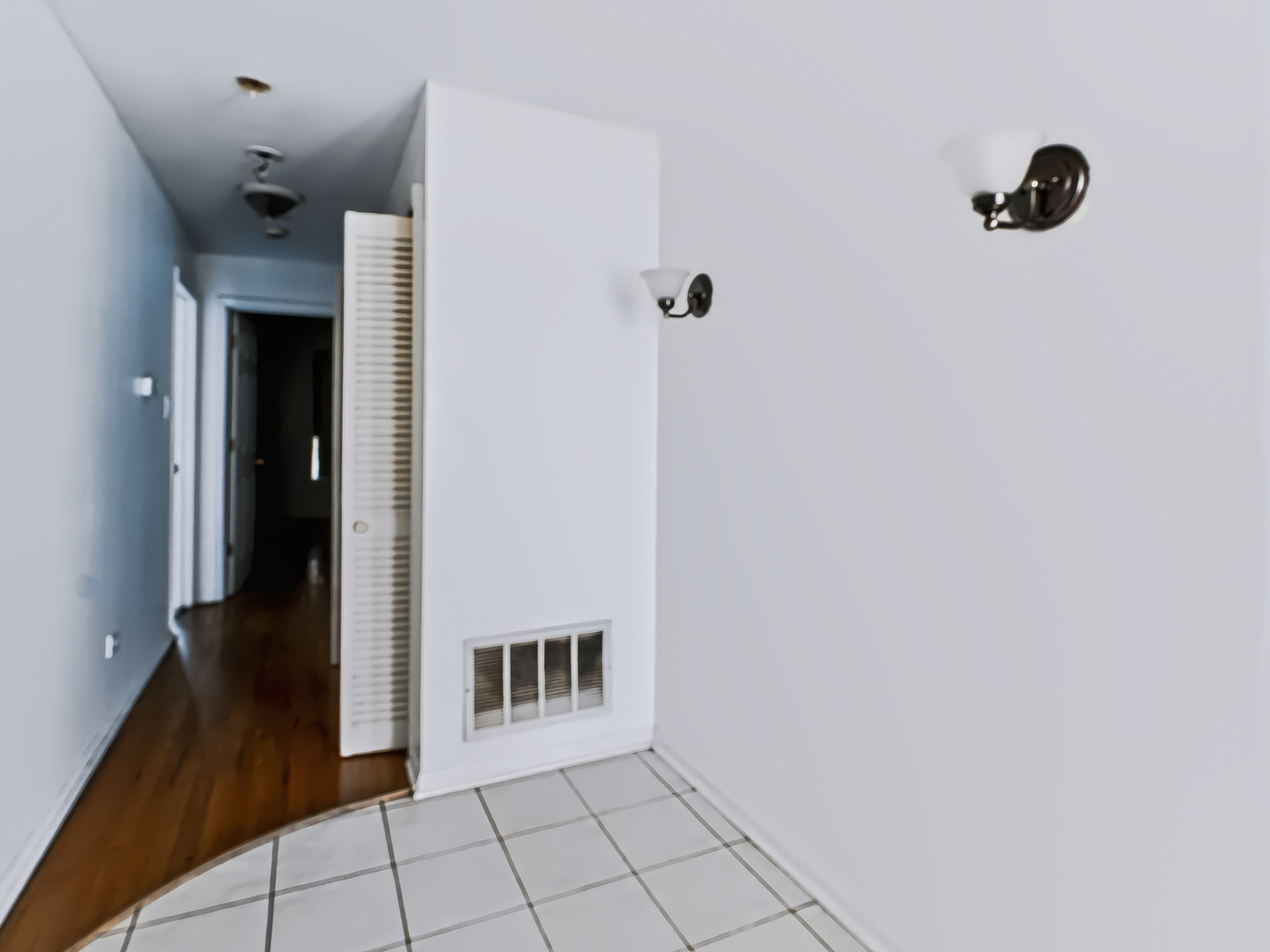 1942 E 72nd Place 2a Property Photo 12