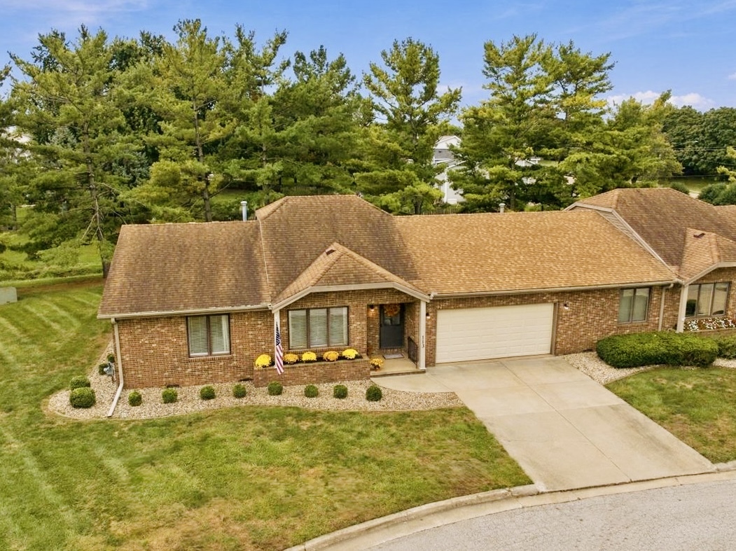 113 Manor Circle Property Photo 3