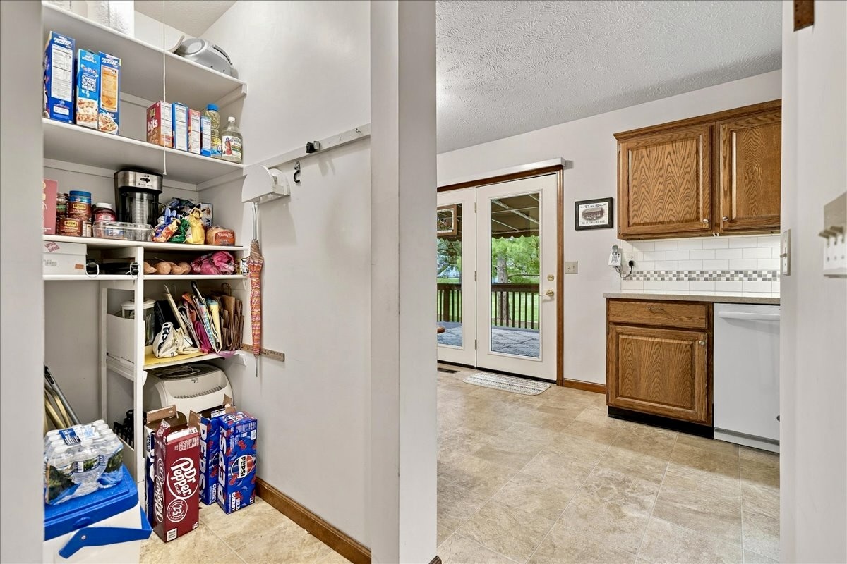 113 Manor Circle Property Photo 31