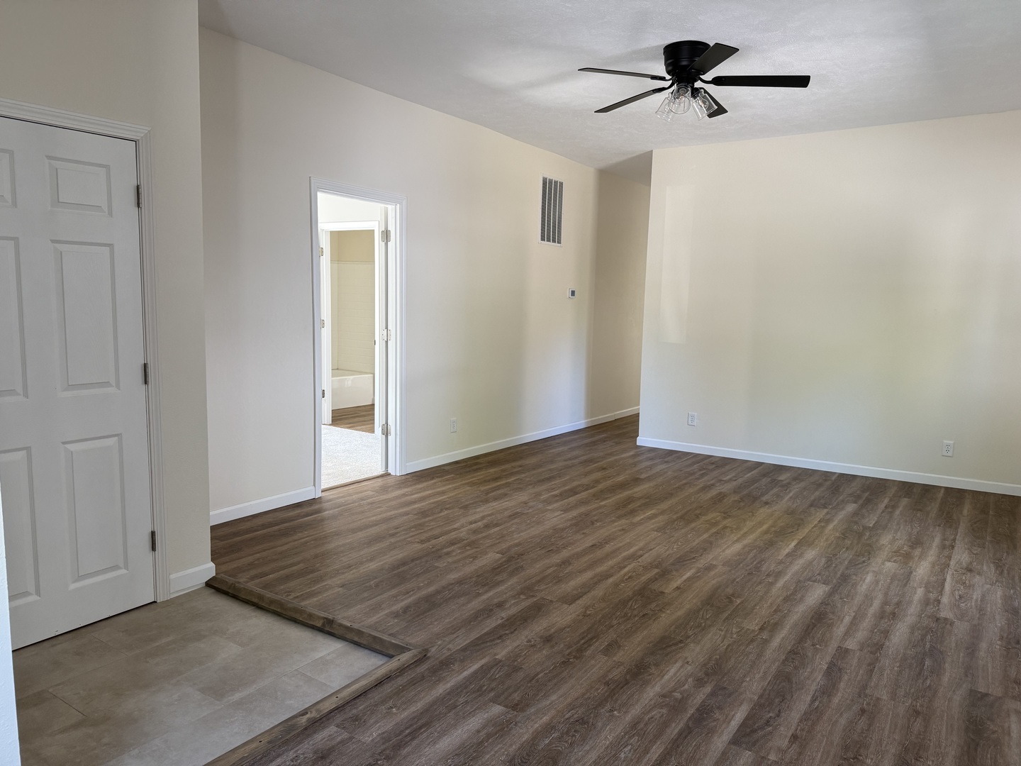 810 N Monroe Street Property Photo 3