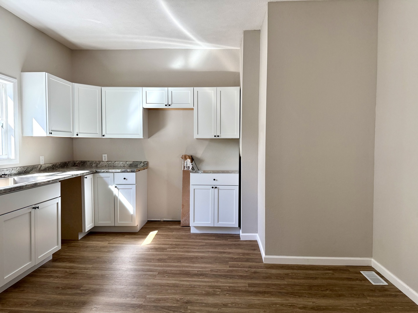 810 N Monroe Street Property Photo 7