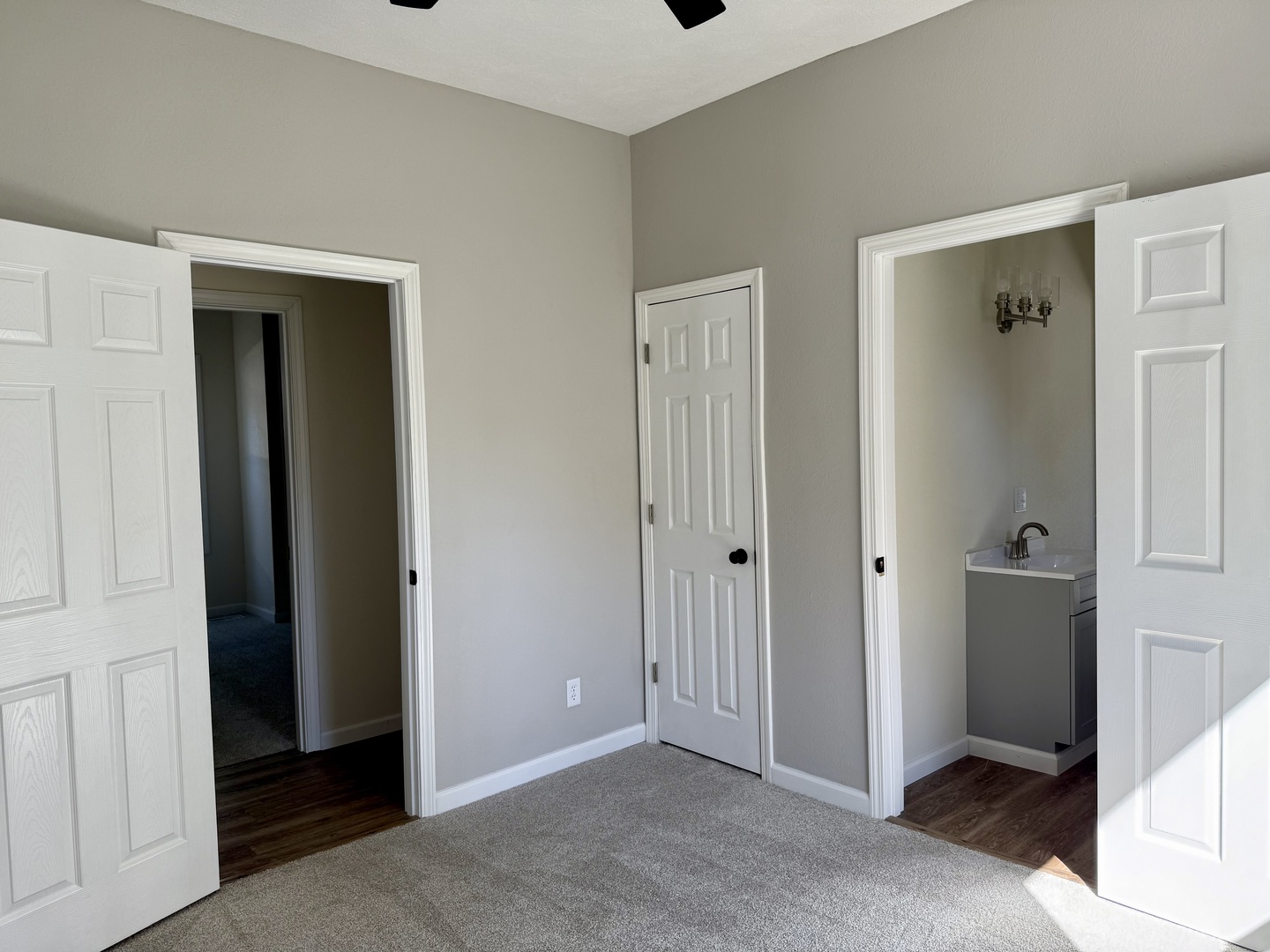 810 N Monroe Street Property Photo 11