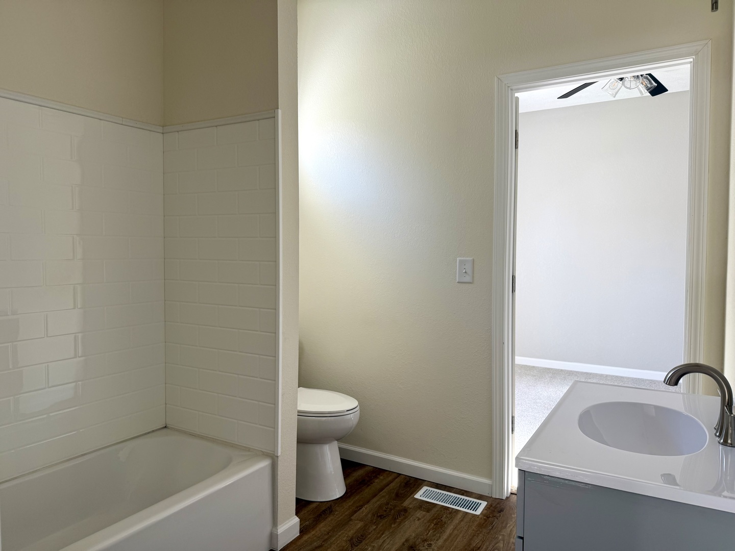 810 N Monroe Street Property Photo 14