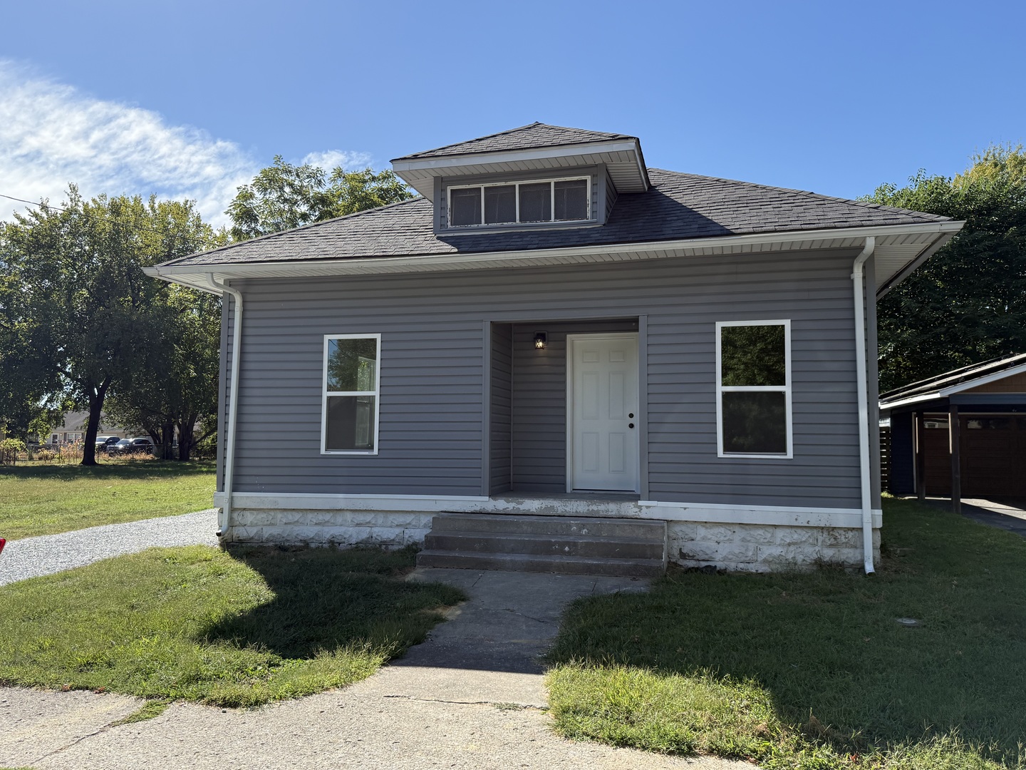 810 N Monroe Street Property Photo 23