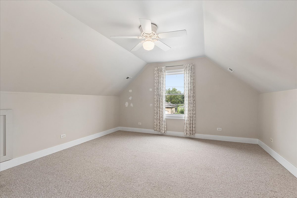 17627 S 65th Avenue Property Photo 24