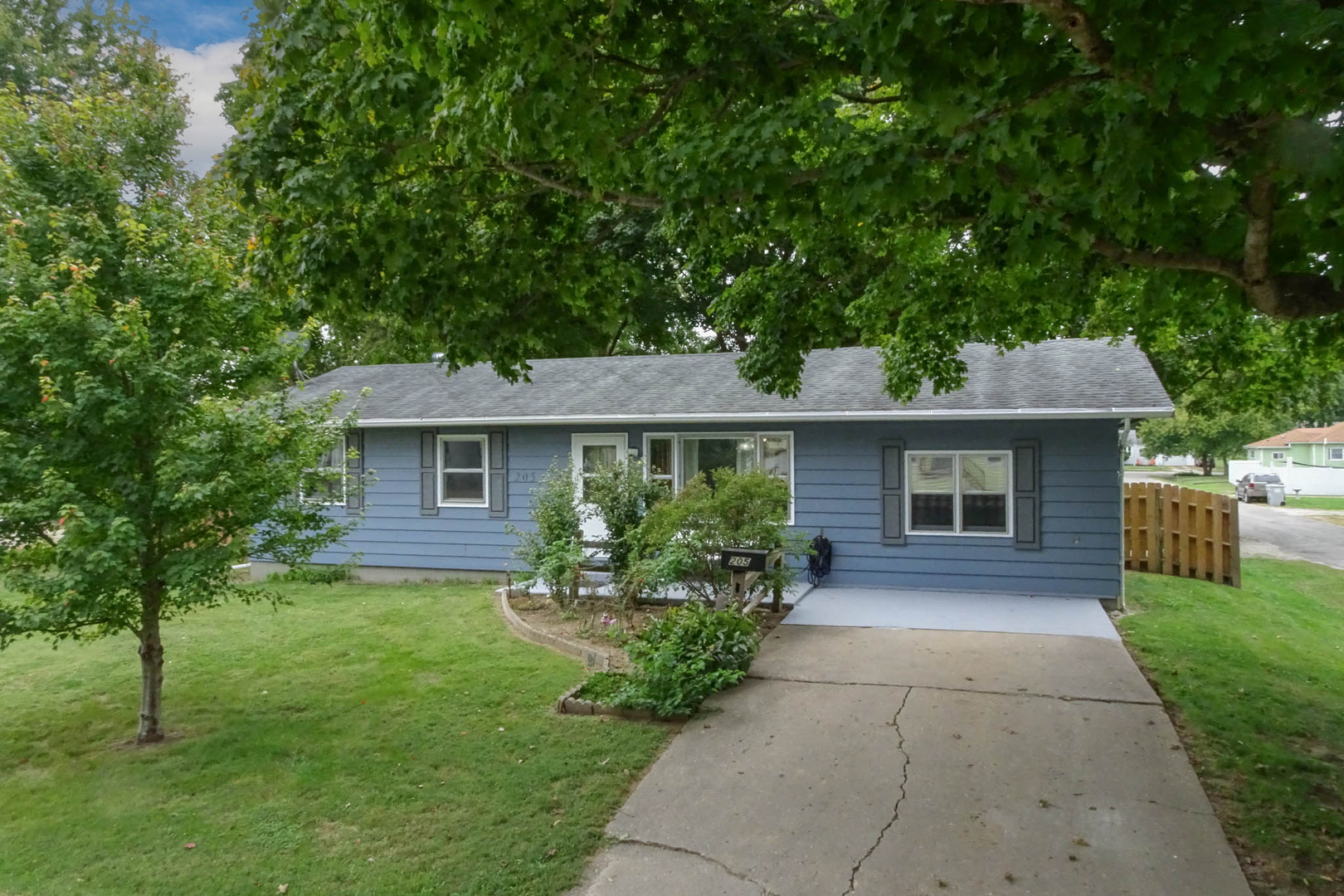 205 S Miller Property Photo 1
