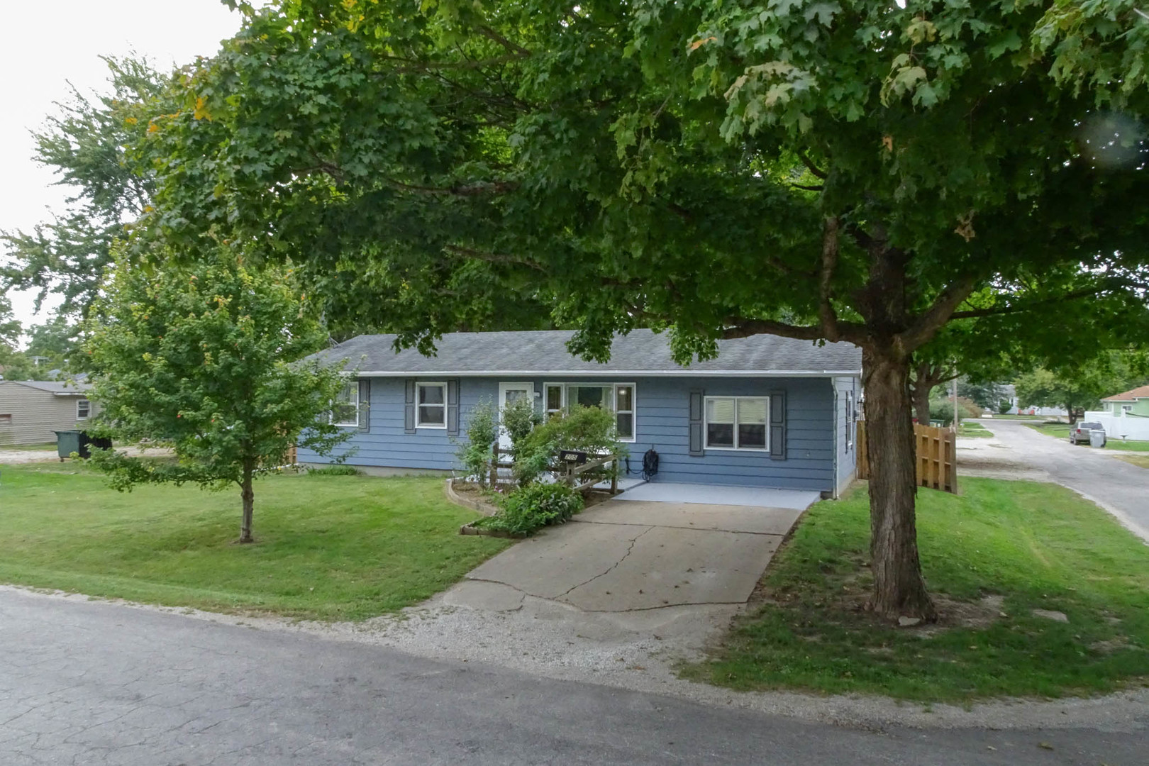 205 S Miller Property Photo 2