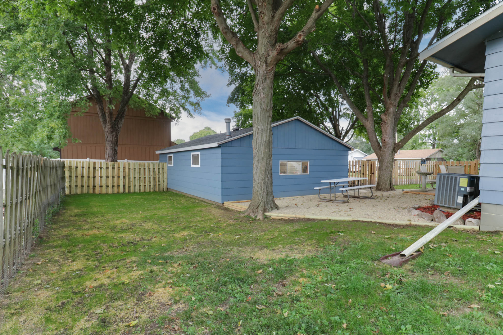 205 S Miller Property Photo 27