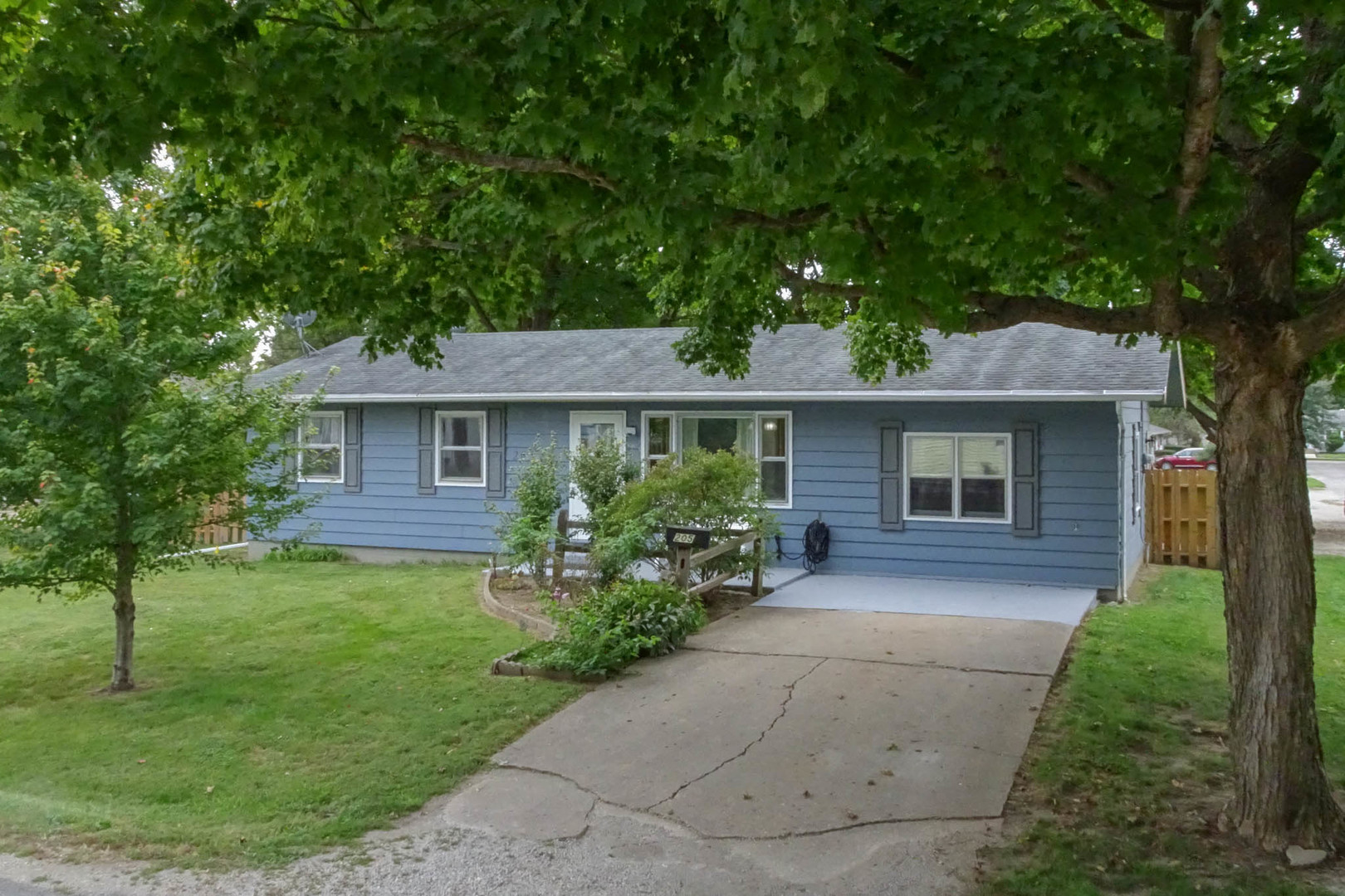 205 S Miller Property Photo 36
