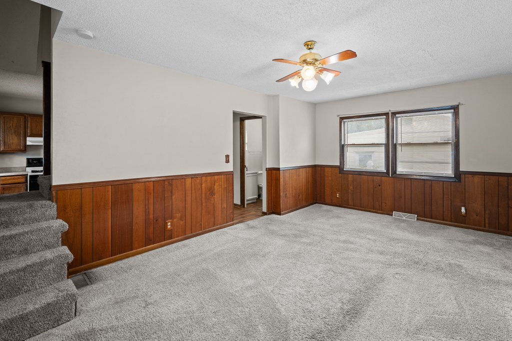 2844 5 1/2 Avenue Property Photo 7