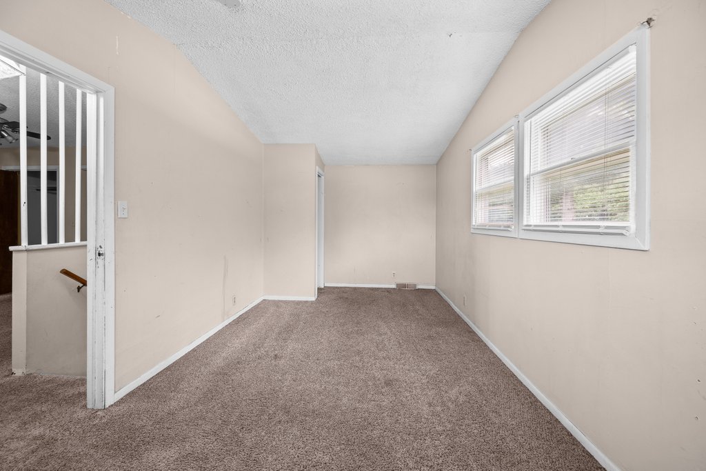 2844 5 1/2 Avenue Property Photo 13