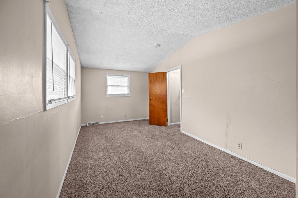 2844 5 1/2 Avenue Property Photo 14