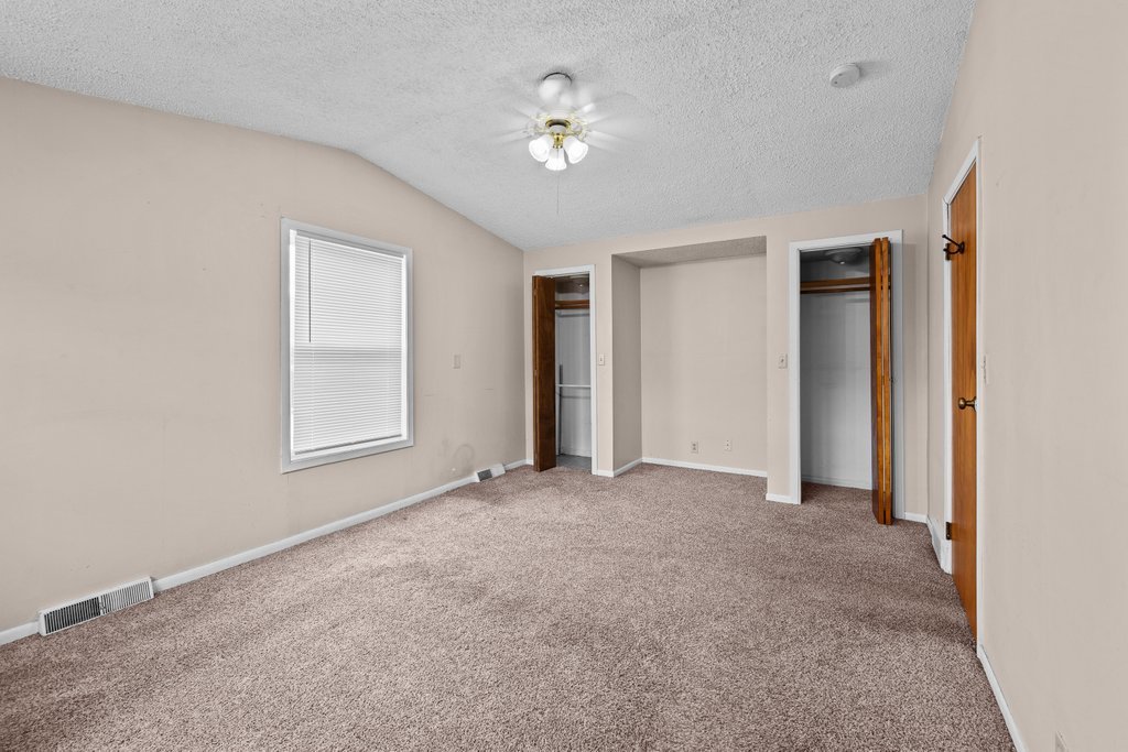 2844 5 1/2 Avenue Property Photo 18