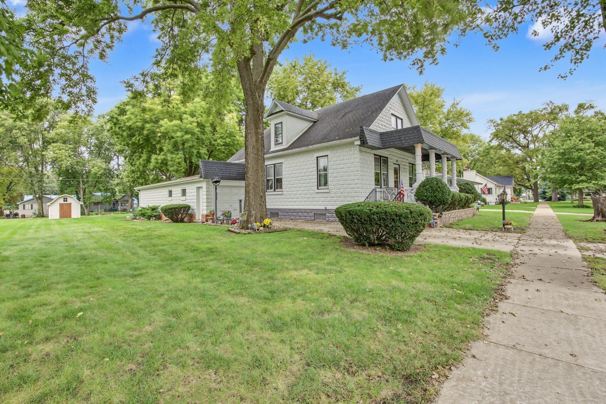 708 E Elm Street Property Photo 1