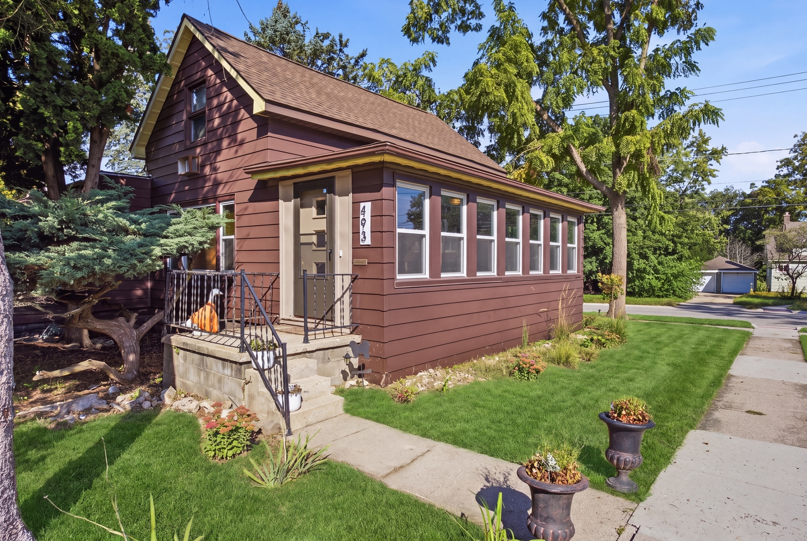 493 E Exchange Street Property Photo 2
