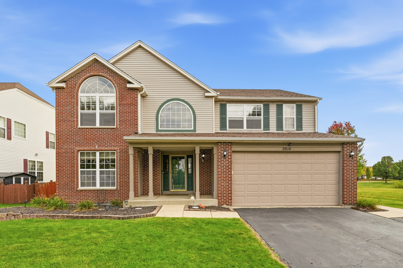 2014 Fairfield Drive Property Photo 1