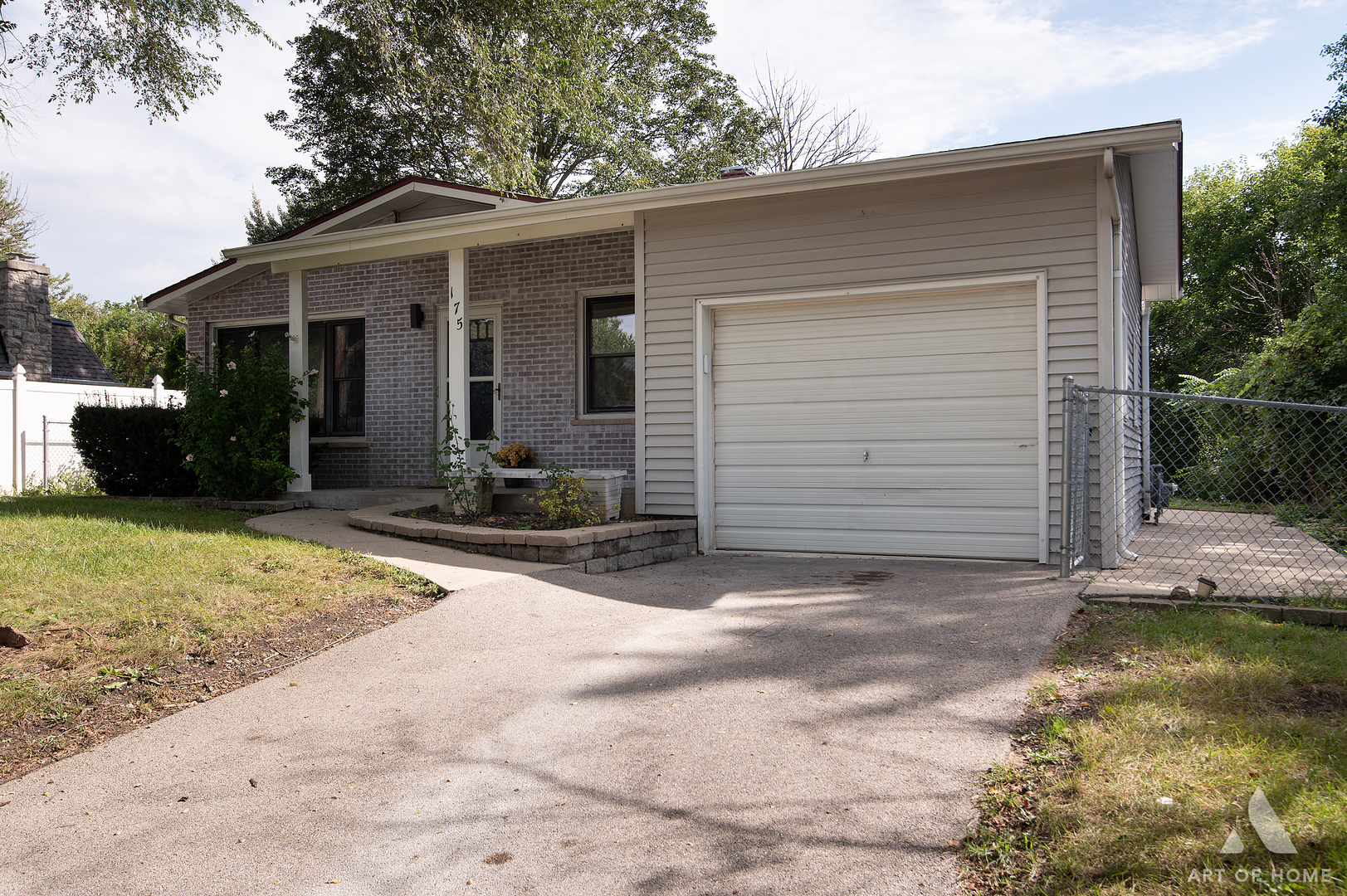 175 S Maple Street Property Photo 3