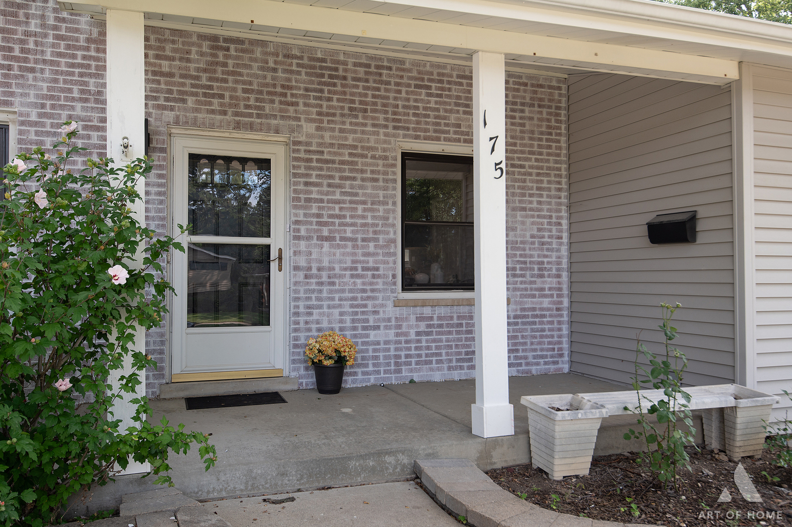 175 S Maple Street Property Photo 5