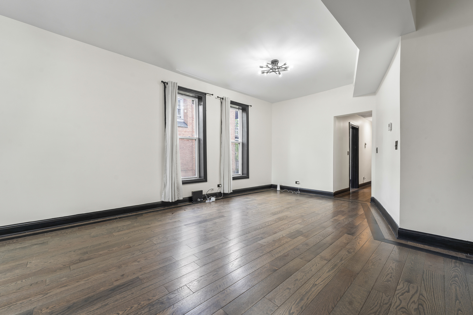 614 N Troy Street 2 Property Photo 10