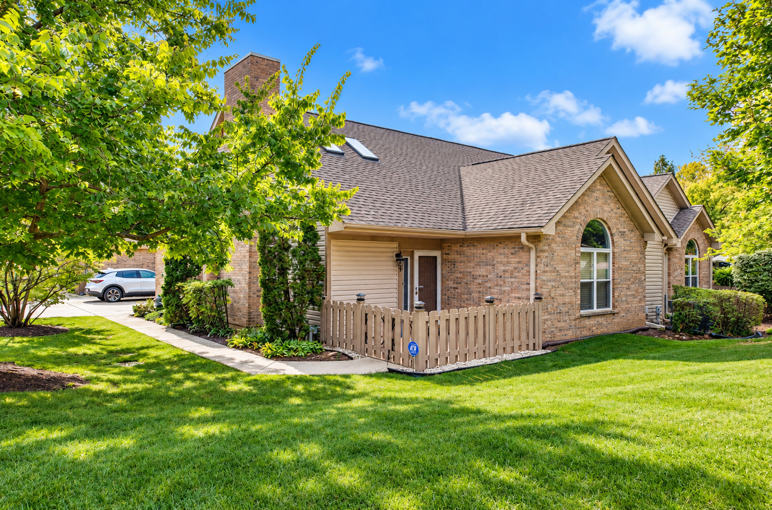 183 Canterbury Court