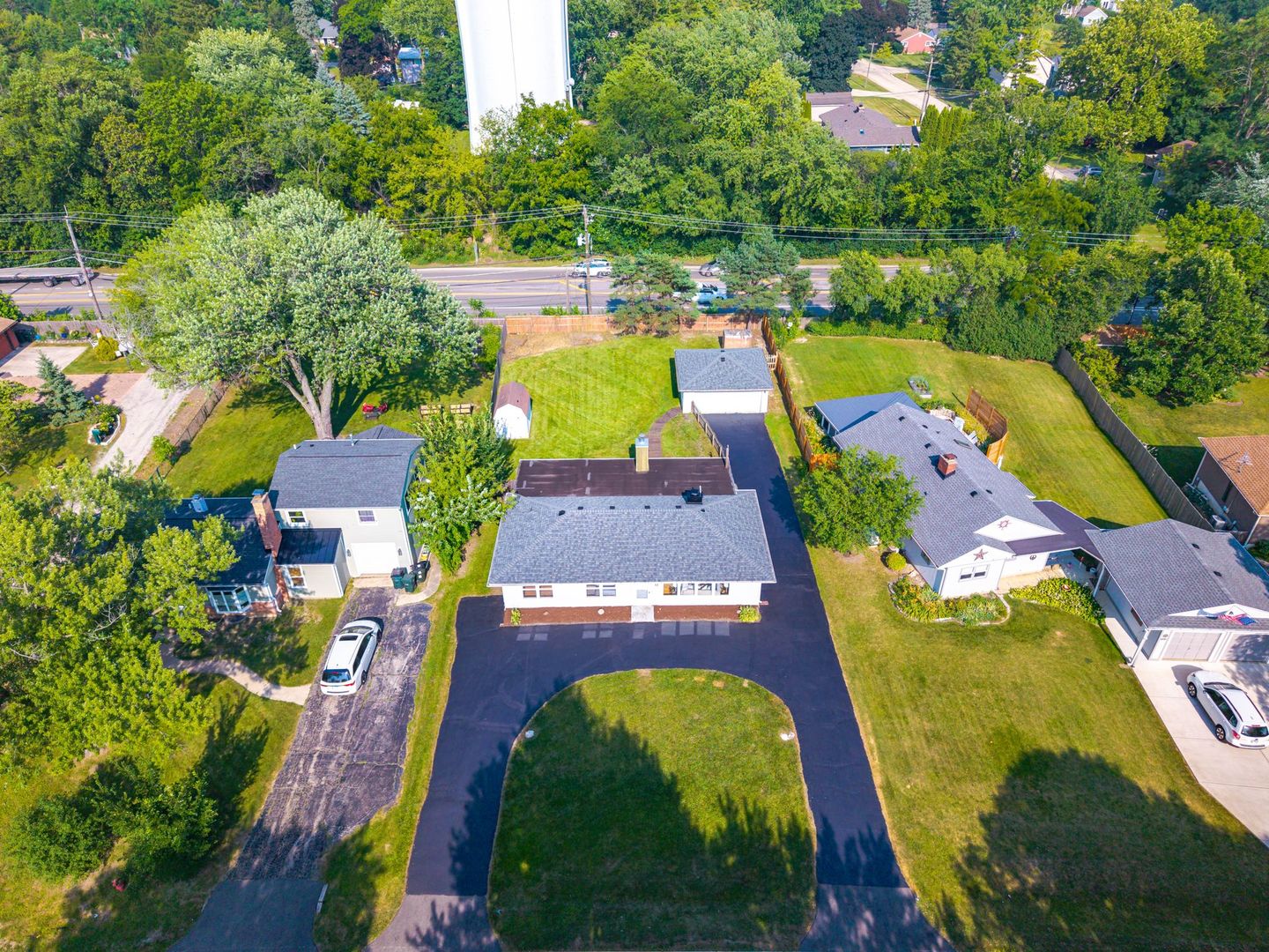 727 Skyline Drive Property Photo 3