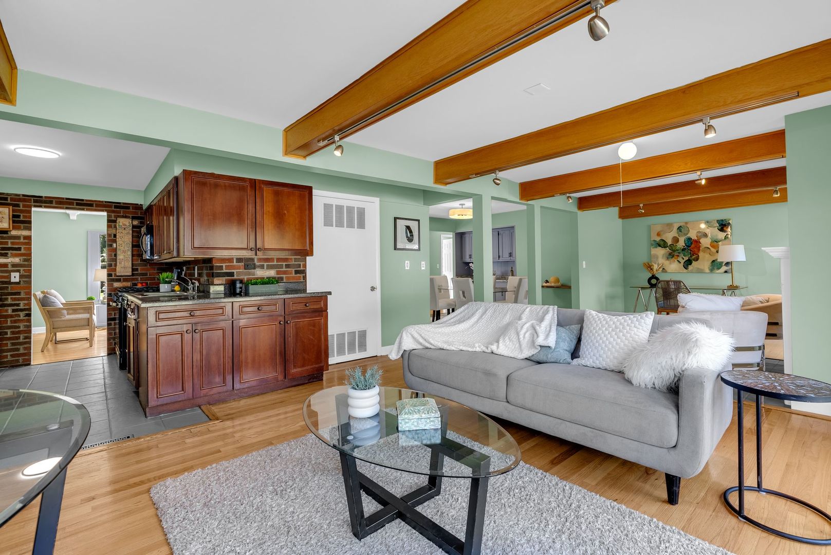727 Skyline Drive Property Photo 14