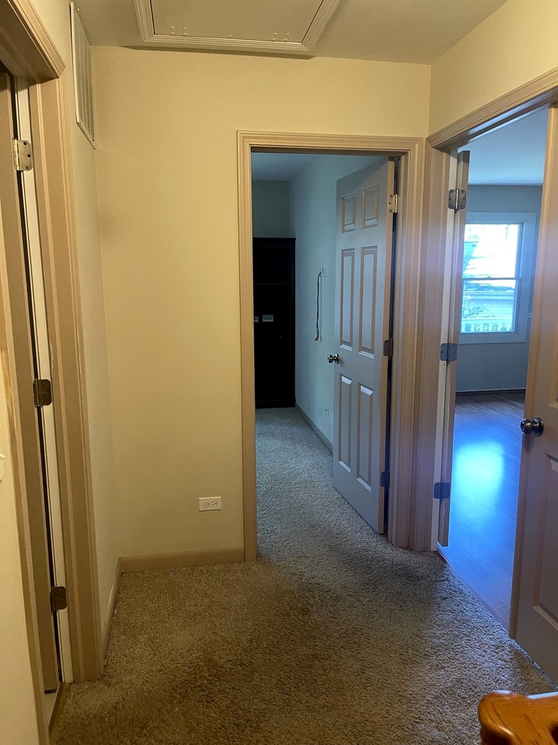 203 Emerson Court B Property Photo 13