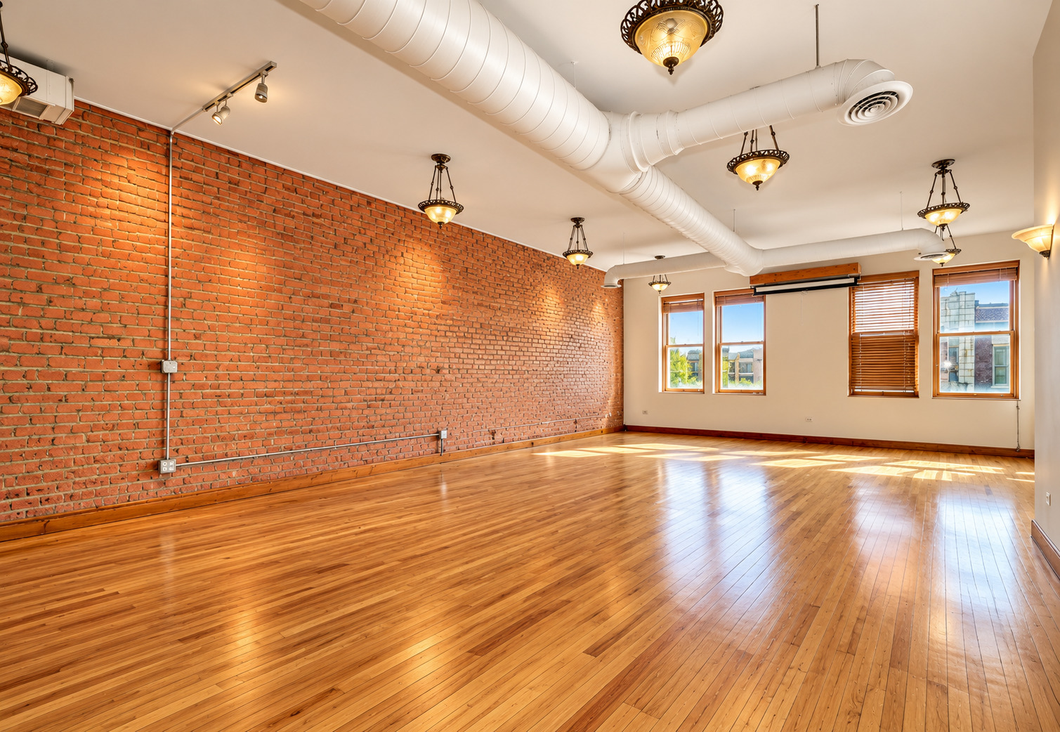 60 S Broadway Avenue Property Photo 3