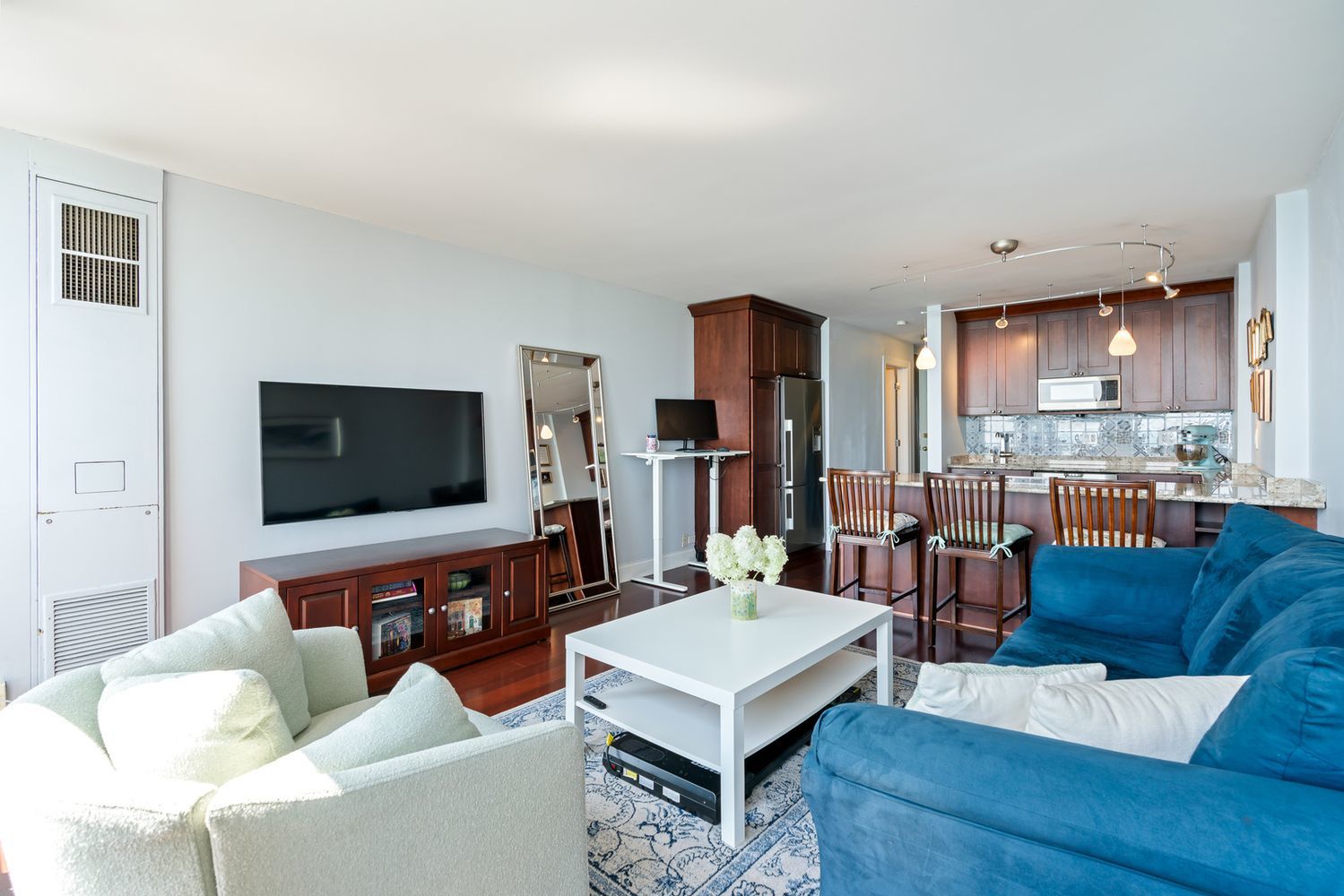 1660 N Lasalle Street 3503 Property Photo 8