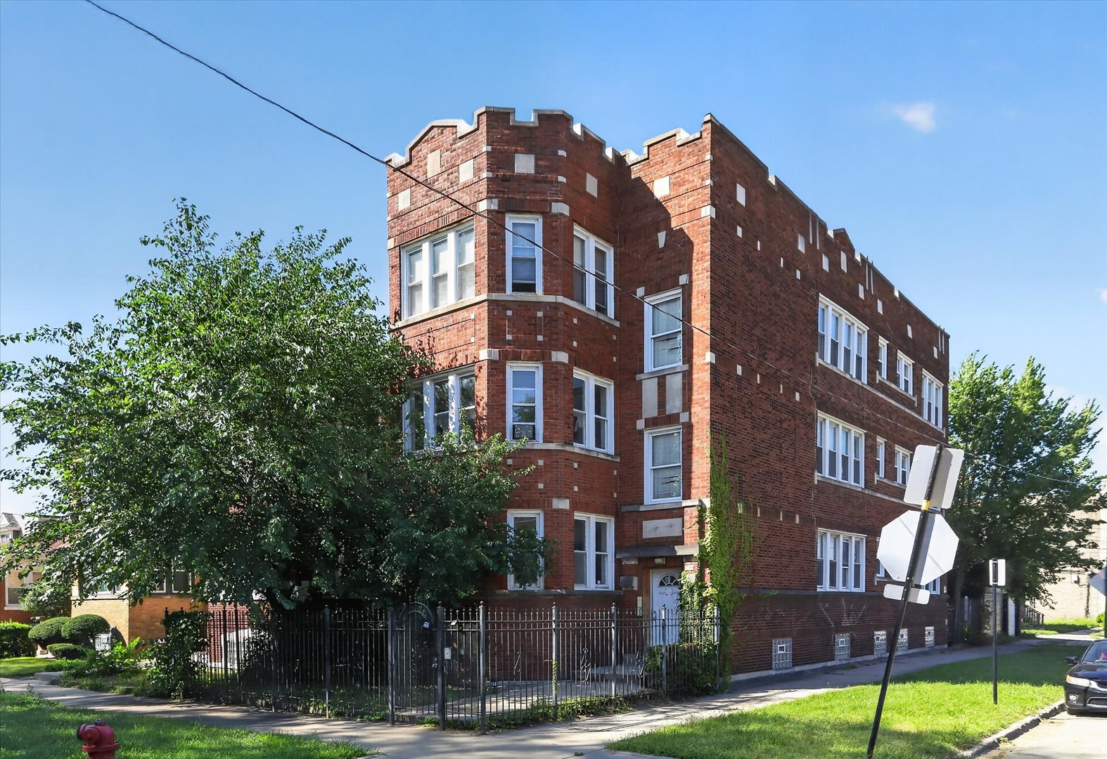7700 S Laflin Street Property Photo 1