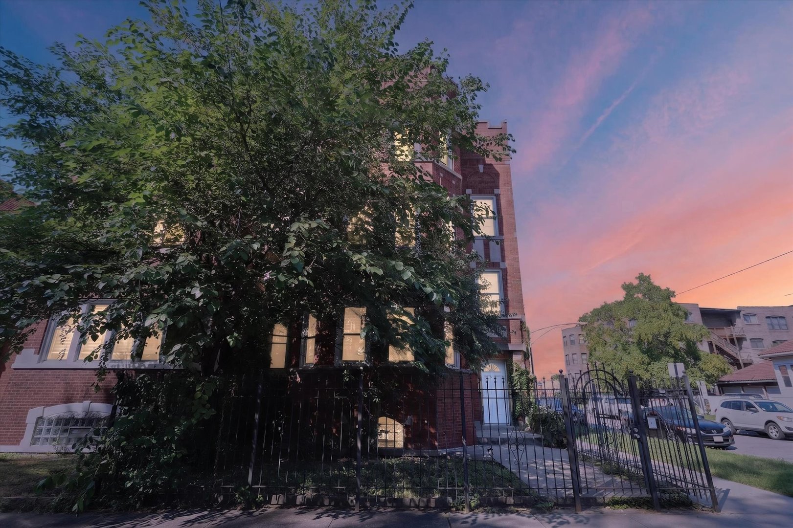 7700 S Laflin Street Property Photo 2