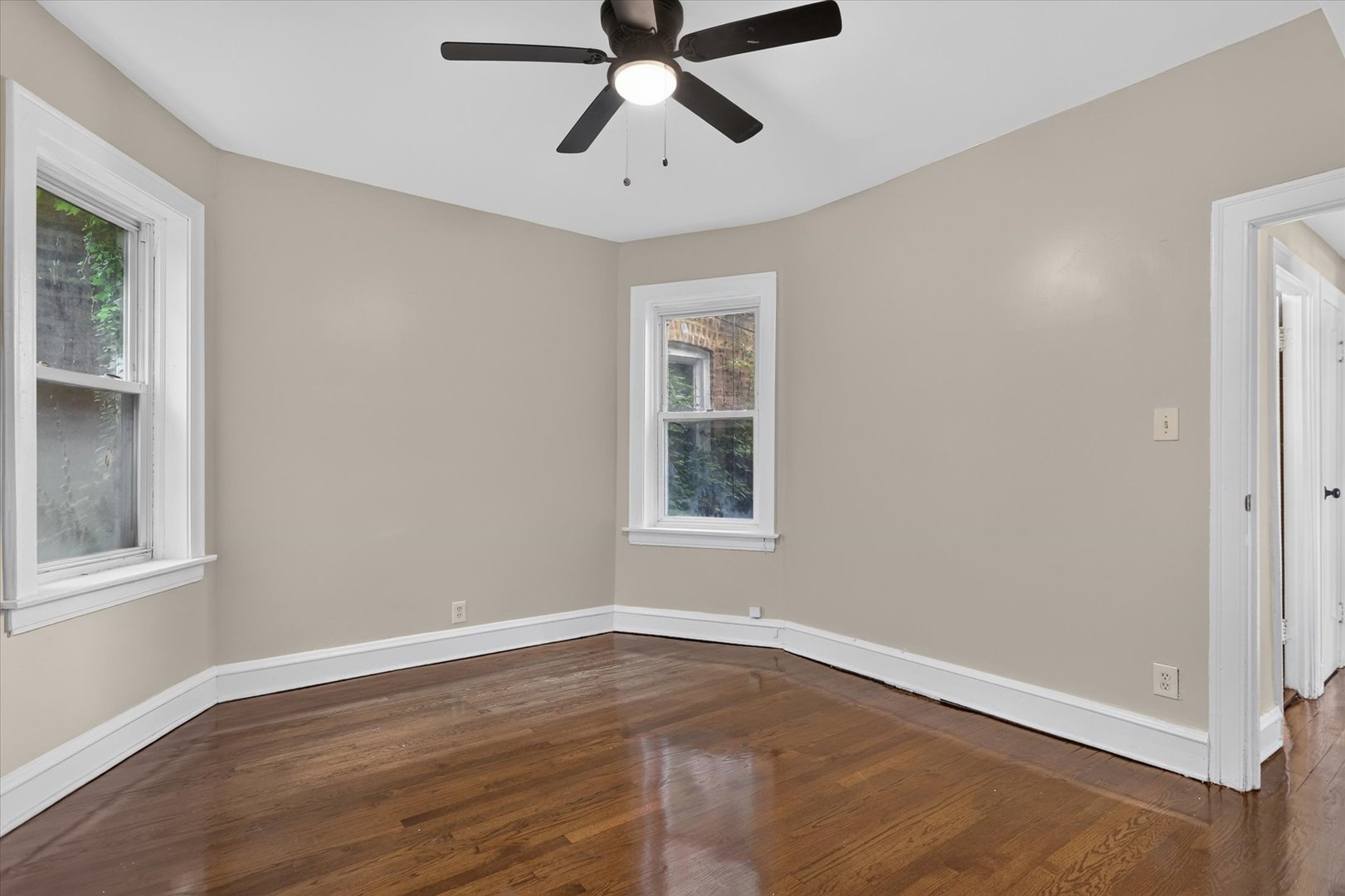 7700 S Laflin Street Property Photo 10