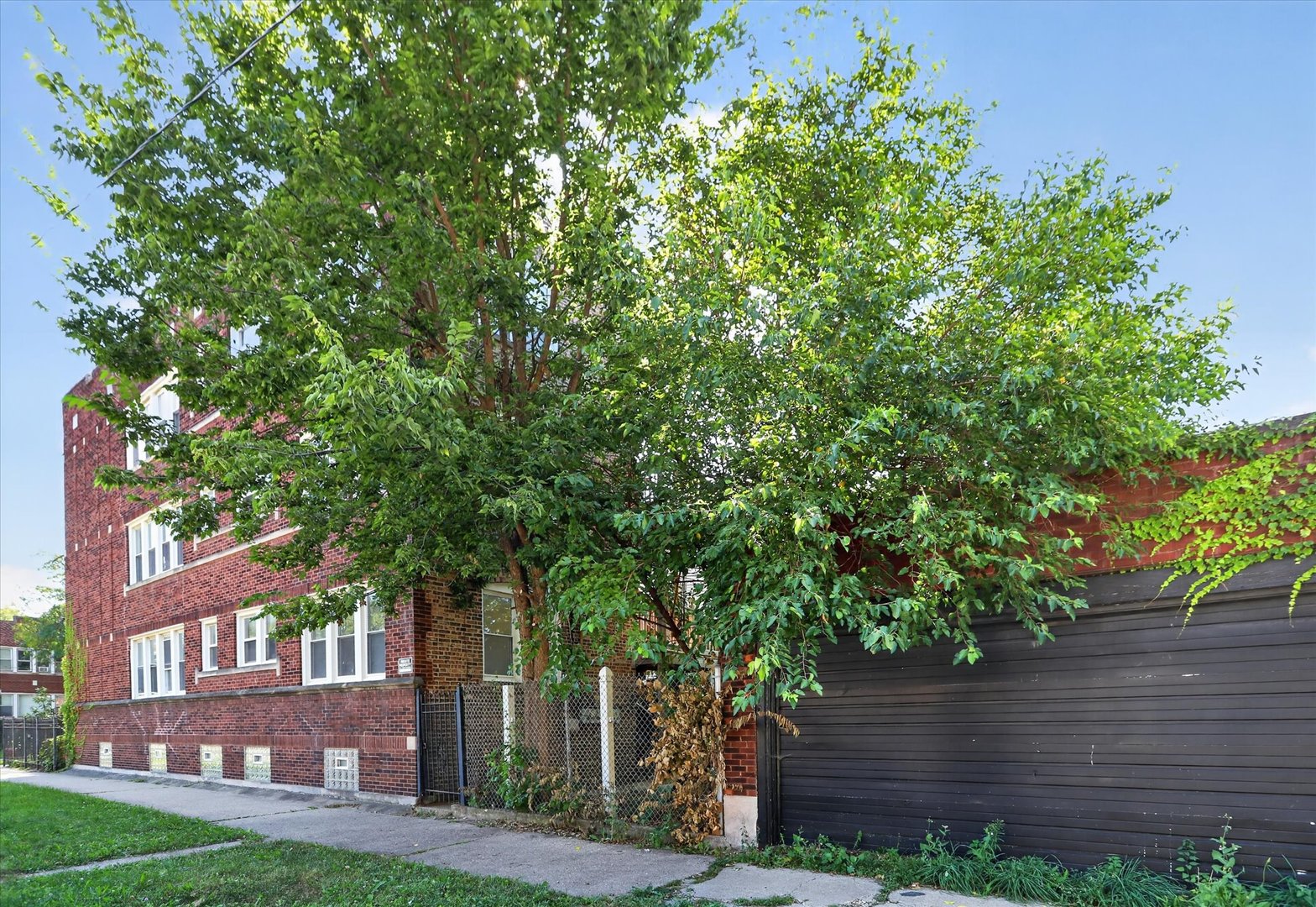7700 S Laflin Street Property Photo 19