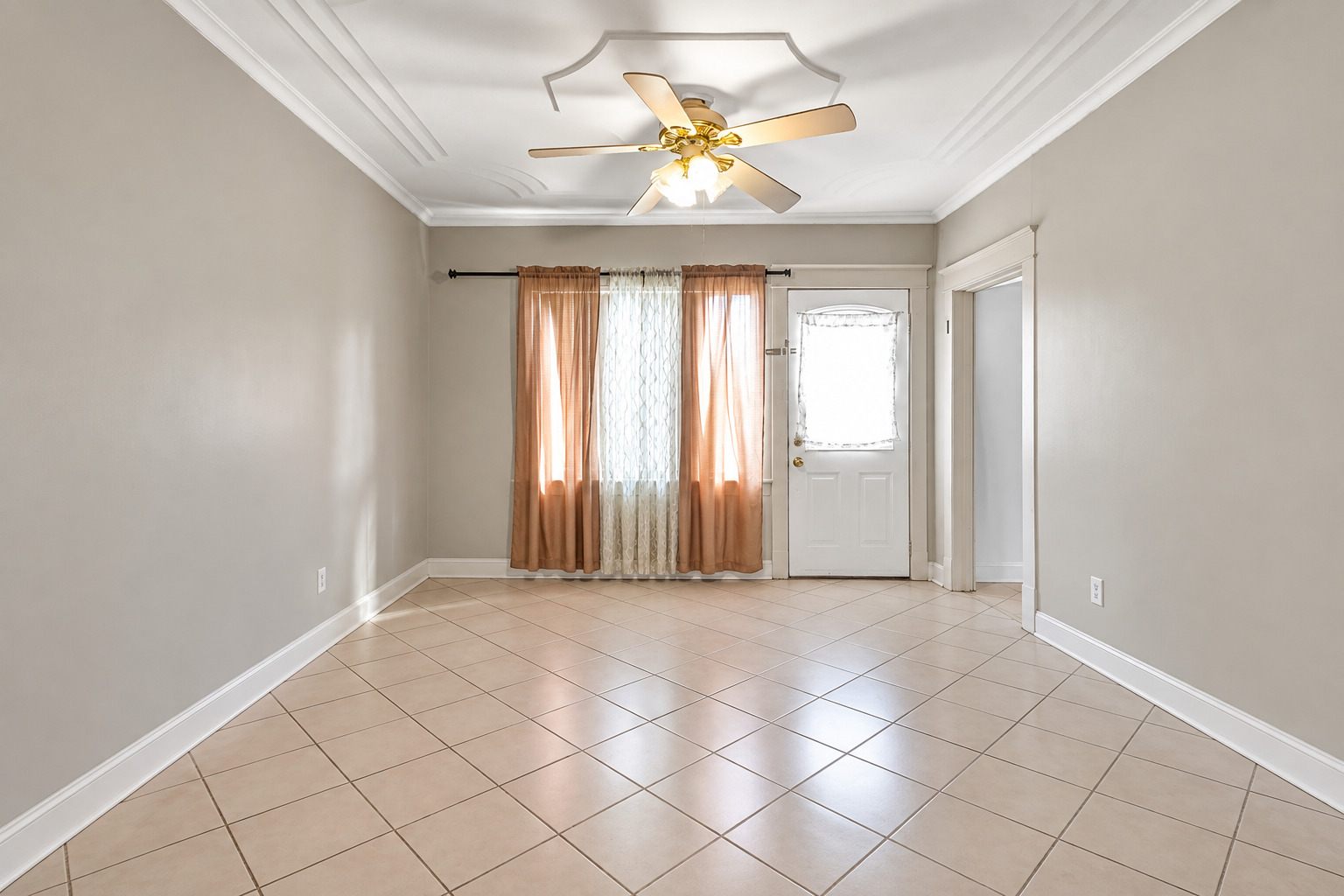 528 E 156th Street Property Photo 4