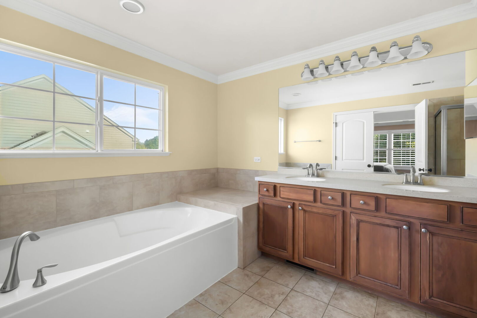 308 Comstock Drive Property Photo 24