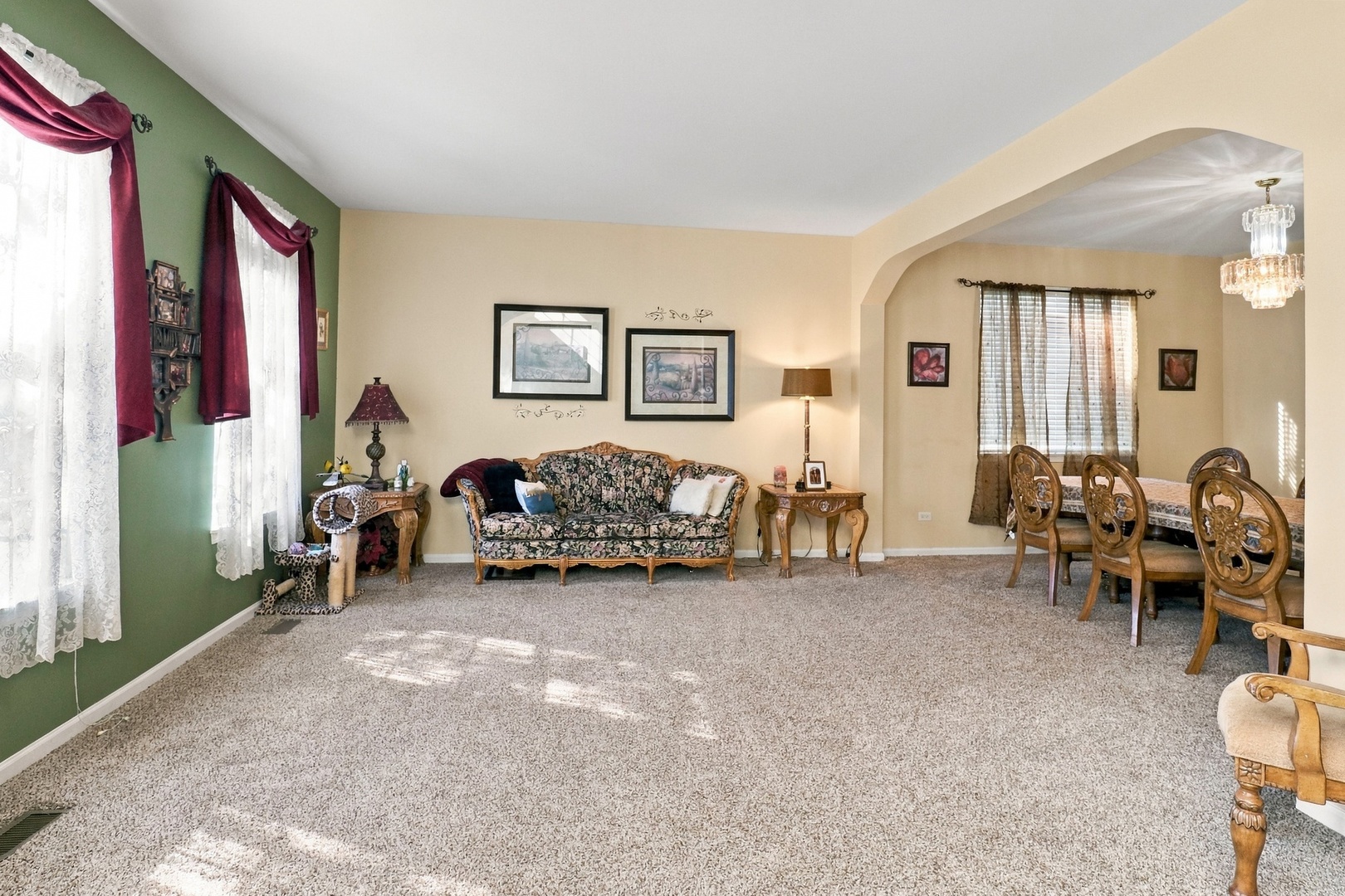 6426 Midleton Lane Property Photo 7