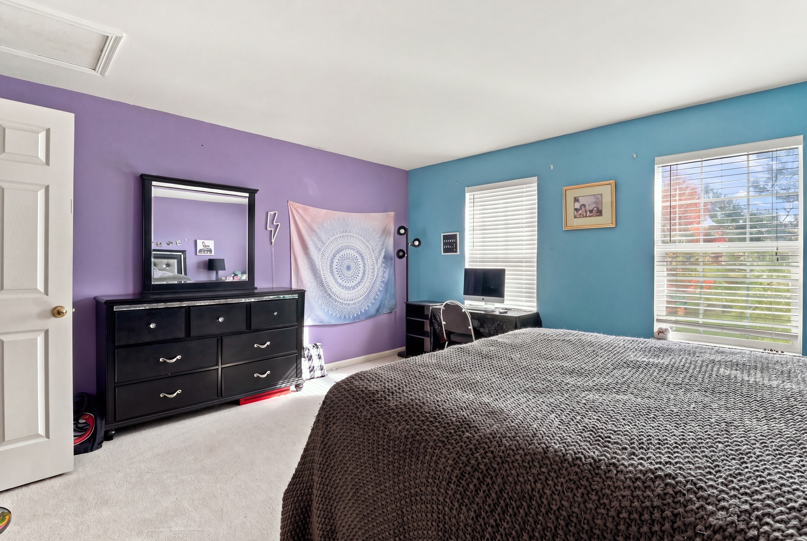 6426 Midleton Lane Property Photo 33